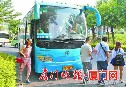 自動(dòng)換套坐便器